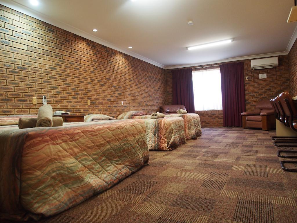 Cobar Town & Country Motor Inn Zewnętrze zdjęcie