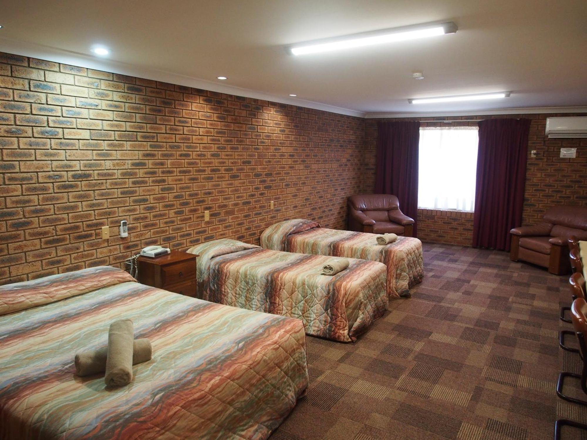 Cobar Town & Country Motor Inn Zewnętrze zdjęcie